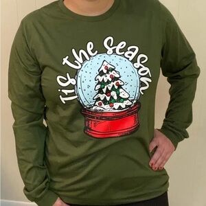 Tis The Season Holiday Graphic Long Sleeved Shirt